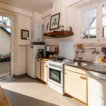 Maison Charmante Au Pouliguen Avec Accès Direct à La Casa de Férias Le Pouliguen