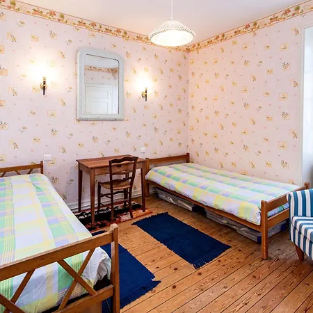 Maison Charmante Au Pouliguen Avec Accès Direct à La Casa de Férias
