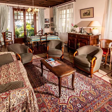 Vakantiehuis Maison Charmante Au Pouliguen Avec Acces Direct A La *