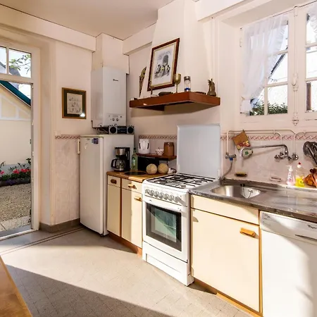 Vakantiehuis Maison Charmante Au Pouliguen Avec Acces Direct A La *